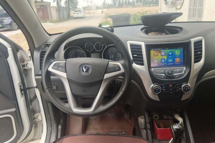Used CHANGAN CS35 2016 1.6L Manual Luxury Model China V Standard Steering Wheel