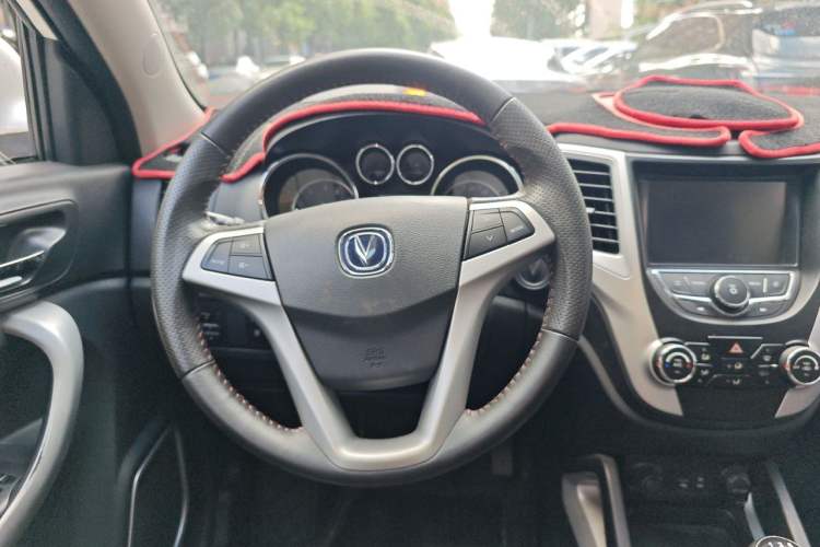 Used CHANGAN CS35 2016 1.6L Manual Luxury Model China IV Standard Steering Wheel