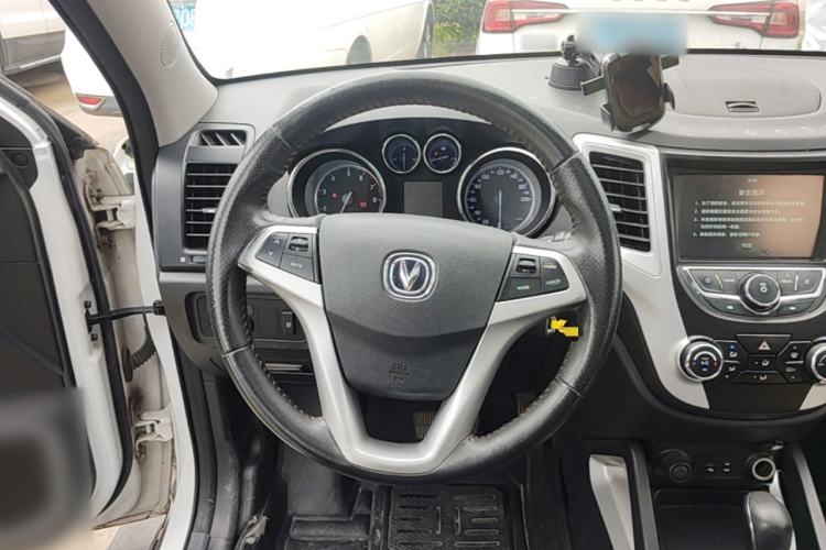 Used CHANGAN CS35 2016 1.6L Automatic Luxury Model China V Standard Steering Wheel