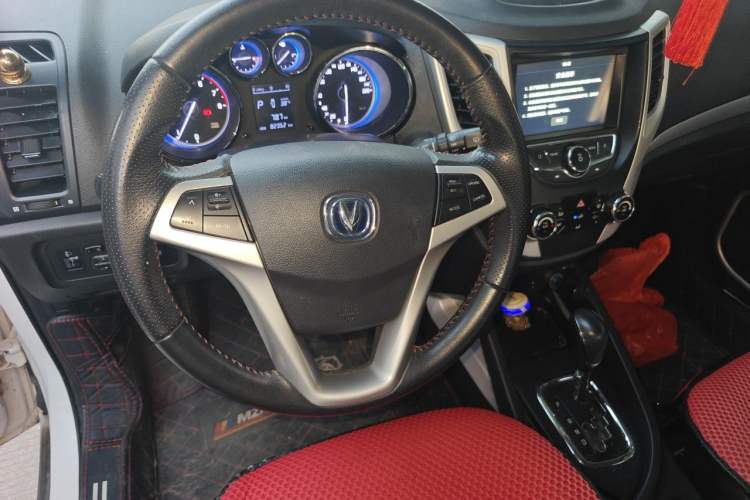 Used CHANGAN CS35 2016 1.6L Automatic Luxury Model China IV Standard Steering Wheel