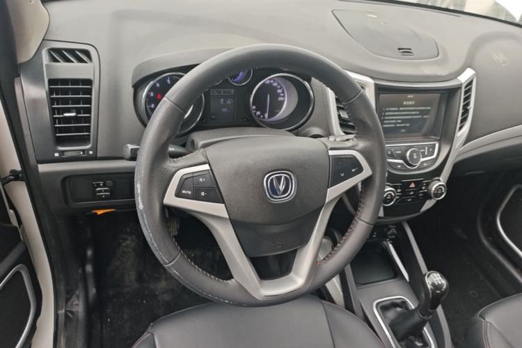 Used CHANGAN CS35 2016 1.6L Manual Luxury Model China V Standard Steering Wheel