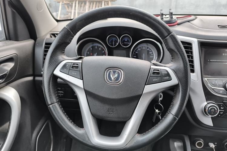 Used CHANGAN CS35 2016 1.6L Automatic Luxury Model China IV Standard Steering Wheel