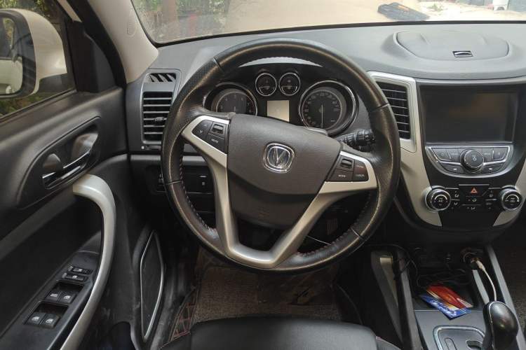 Used CHANGAN CS35 2016 1.6L Automatic Luxury Model China IV Standard Steering Wheel