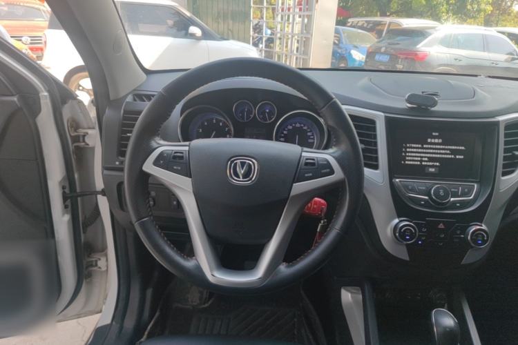 Used CHANGAN CS35 2016 1.6L Automatic Luxury Model China V Standard Steering Wheel