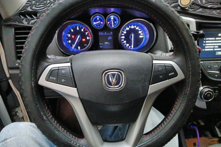Used CHANGAN CS35 2016 1.6L Manual Luxury Model China IV Standard Steering Wheel