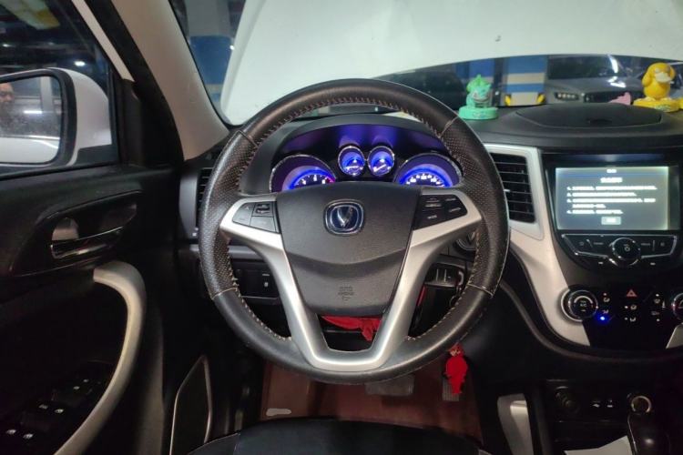 Used CHANGAN CS35 2016 1.6L Automatic Luxury Model China IV Standard Steering Wheel