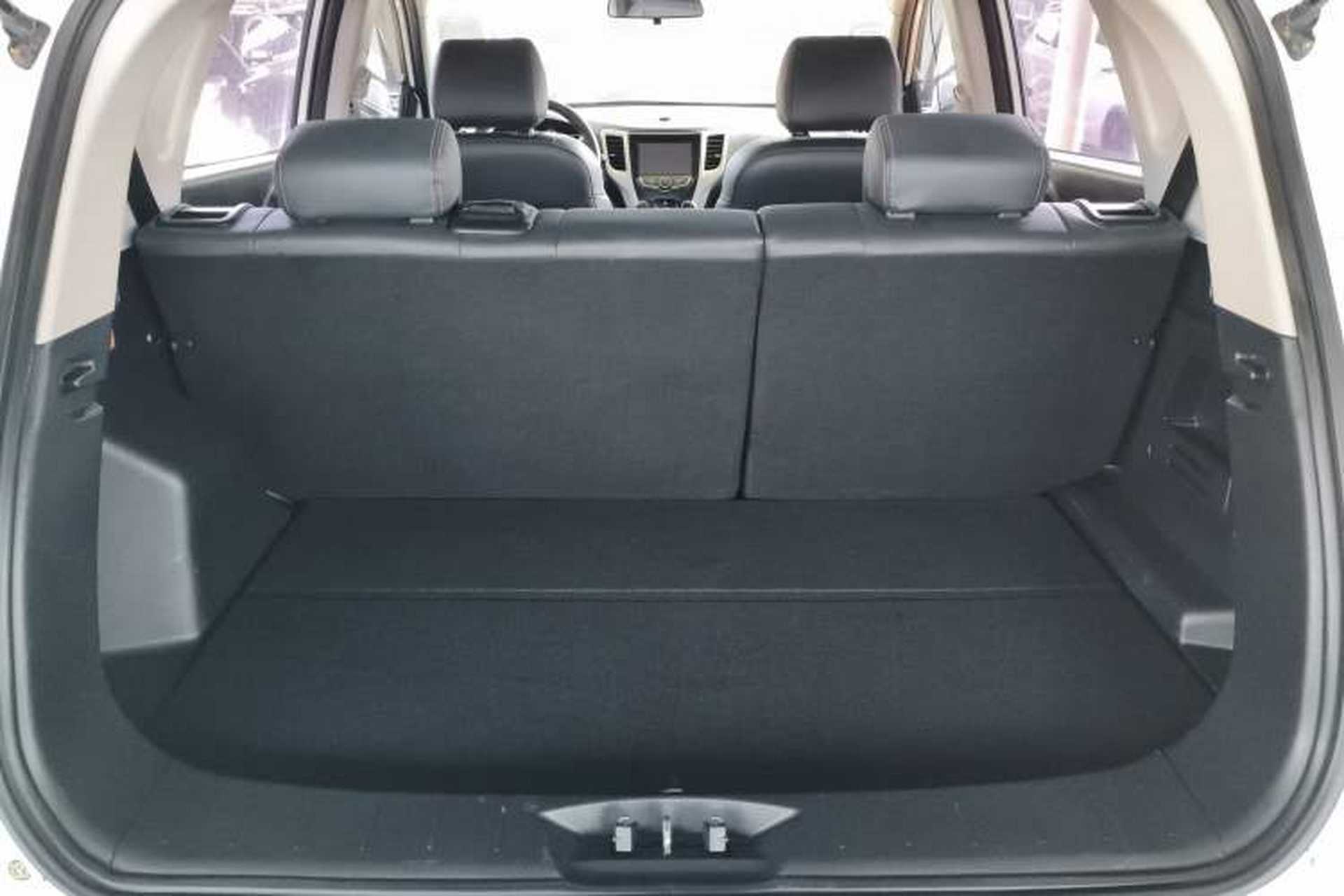 Used CHANGAN CS35 2016 1.6L Manual Luxury Model China V Standard Trunk