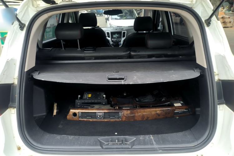 Used CHANGAN CS35 2016 1.6L Manual Luxury Model China V Standard Trunk