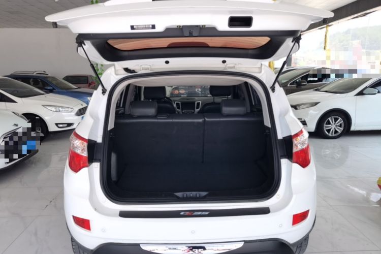 Used CHANGAN CS35 2016 1.6L Manual Luxury Model China IV Standard Trunk