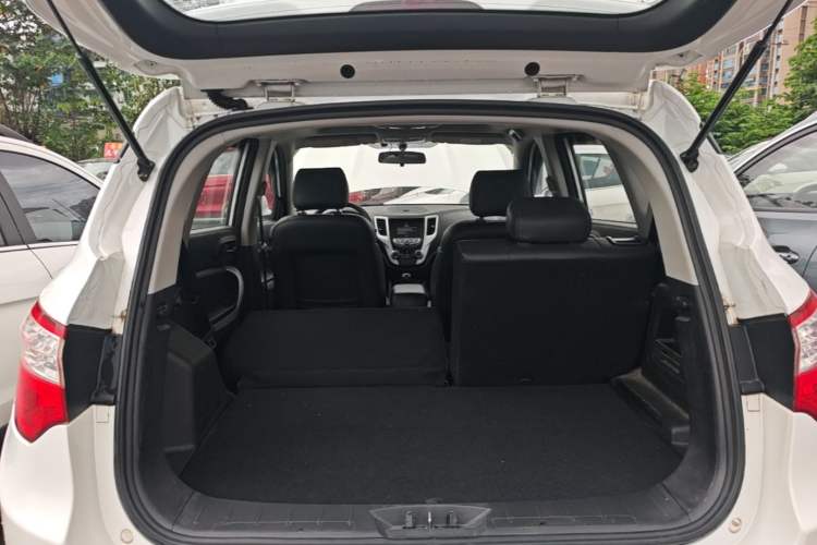 Used CHANGAN CS35 2016 1.6L Manual Luxury Model China V Standard Trunk