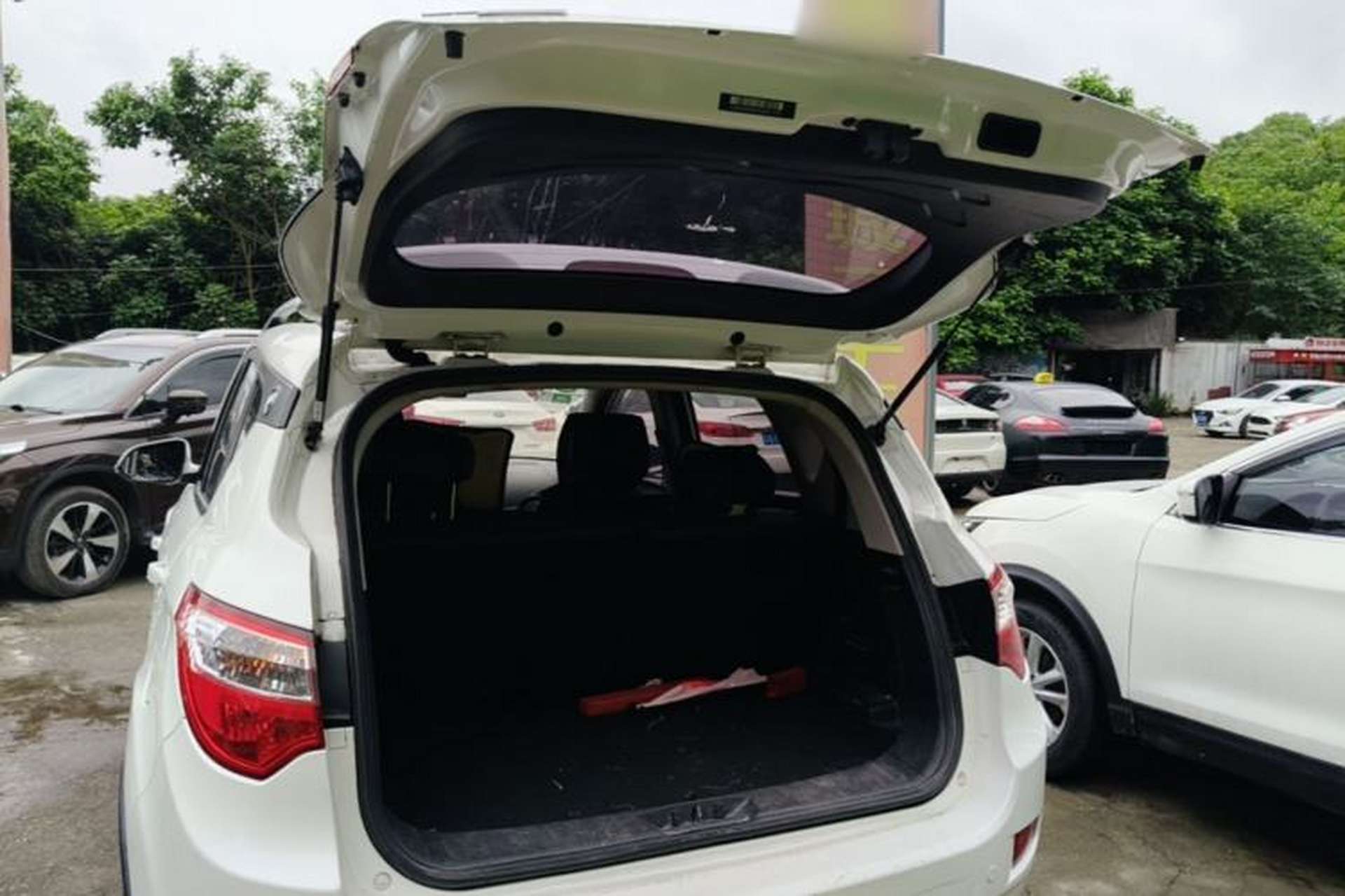 Used CHANGAN CS35 2016 1.6L Automatic Luxury Model China IV Standard Trunk