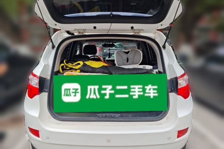 Used CHANGAN CS35 2016 1.6L Automatic Luxury Model China IV Standard Trunk