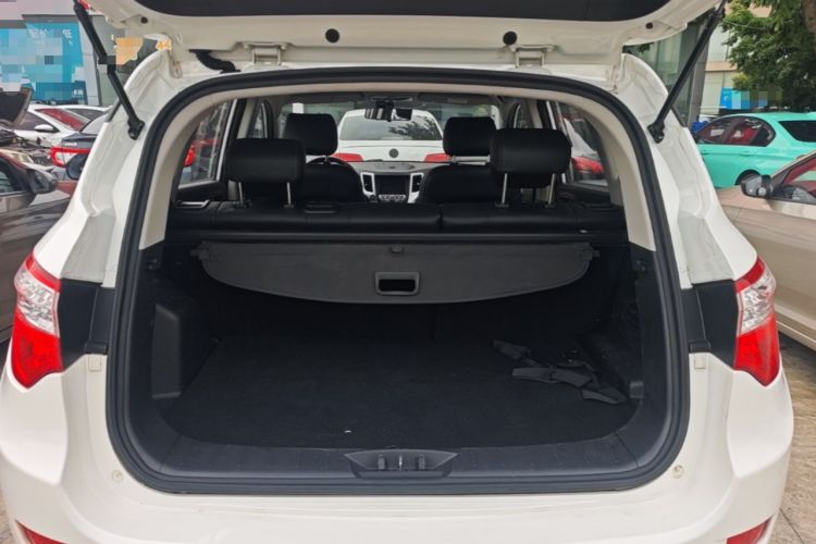 Used CHANGAN CS35 2016 1.6L Manual Luxury Model China IV Trunk