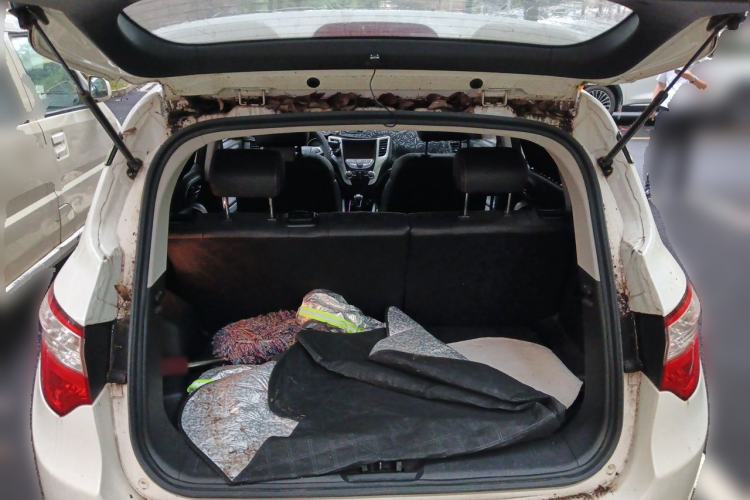 Used CHANGAN CS35 2016 1.6L Manual Luxury Model China IV Standard Trunk