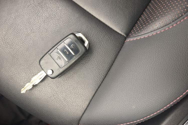 Used CHANGAN CS35 2016 1.6L Manual Luxury Model China V Standard Vehicle Key