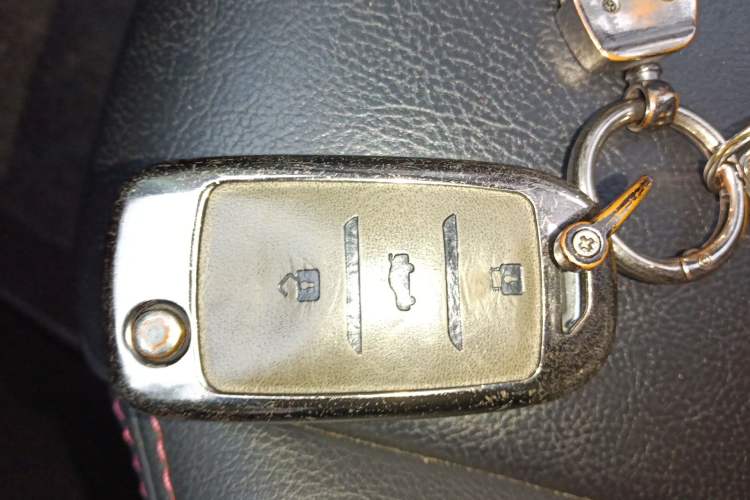 Used CHANGAN CS35 2016 1.6L Automatic Luxury Model China V Standard Vehicle Key