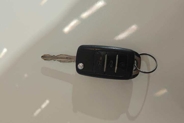 Used CHANGAN CS35 2016 1.6L Automatic Luxury Model China V Standard Vehicle Key