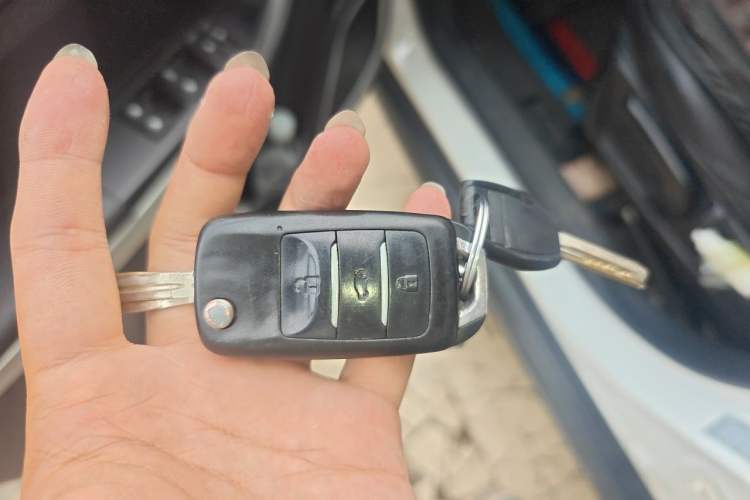 Used CHANGAN CS35 2016 1.6L Automatic Luxury Model China IV Standard Vehicle Key