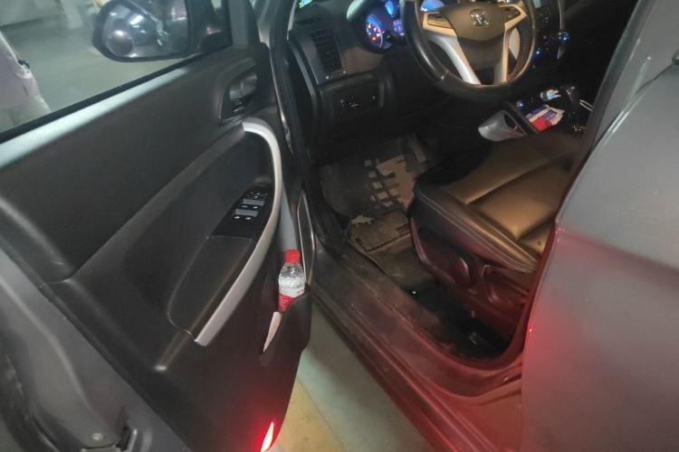 Used CHANGAN CS35 2016 1.6L Automatic Luxury Model China V Standard Driver Seat