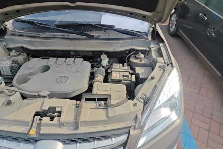 Used CHANGAN CS35 2016 1.6L Automatic Luxury Model China V Standard Engine Bay Left