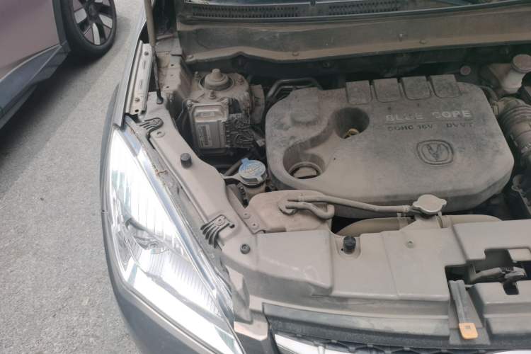 Used CHANGAN CS35 2016 1.6L Automatic Luxury Model China V Standard Engine Bay Right