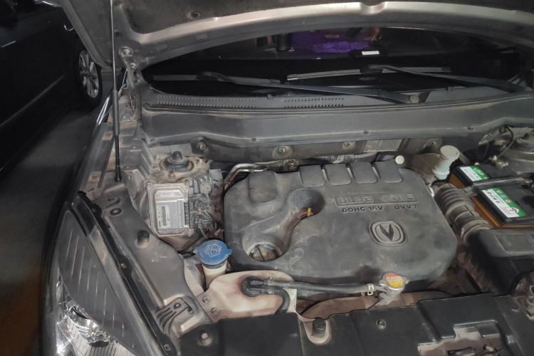 Used CHANGAN CS35 2016 1.6L Automatic Luxury Model China V Standard Engine Bay Right