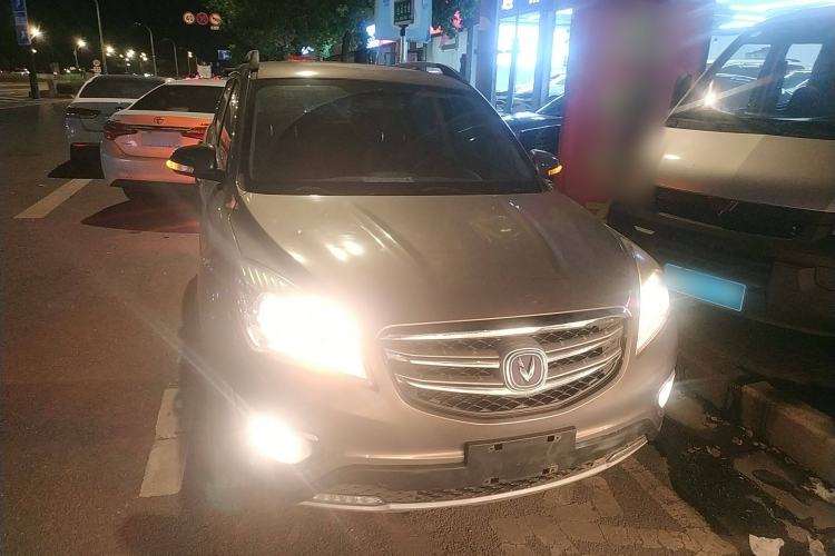 Used CHANGAN CS35 2016 1.6L Automatic Luxury Model China V Standard Front