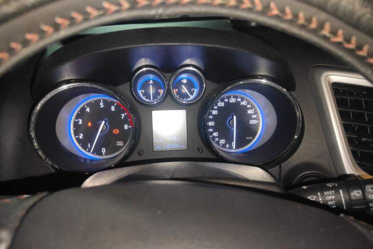 Used CHANGAN CS35 2016 1.6L Automatic Luxury Model China V Standard Instrument Cluster