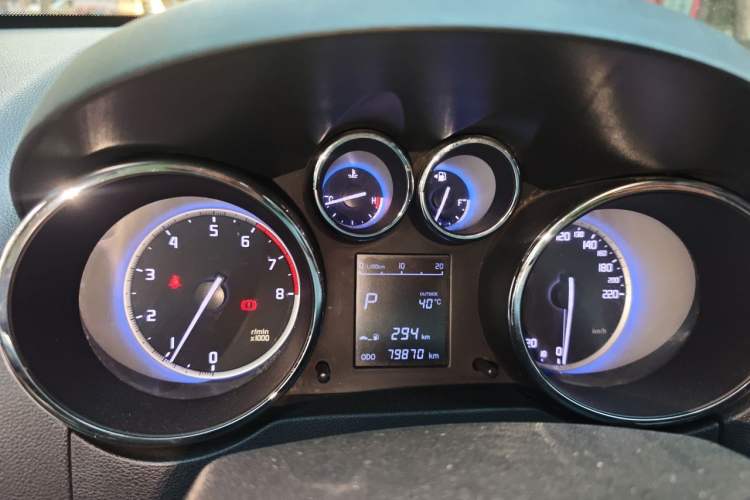 Used CHANGAN CS35 2016 1.6L Automatic Luxury Model China V Standard Instrument Cluster