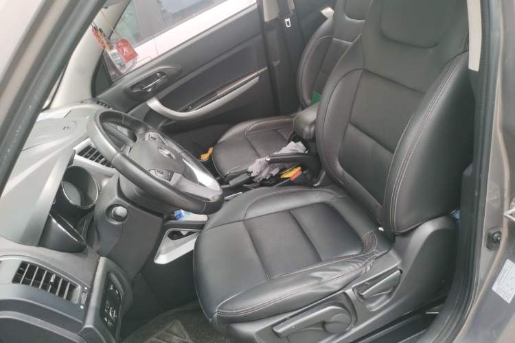 Used CHANGAN CS35 2016 1.6L Automatic Luxury Model China V Standard Left Front Seat