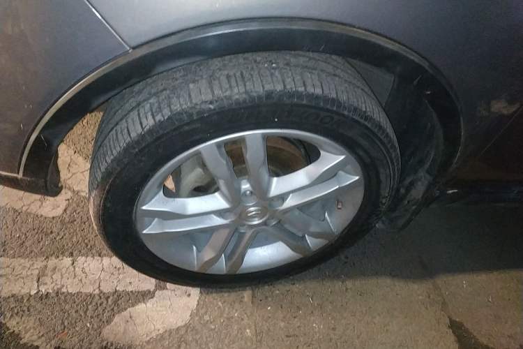Used CHANGAN CS35 2016 1.6L Automatic Luxury Model China V Standard Left Front Wheel Hub
