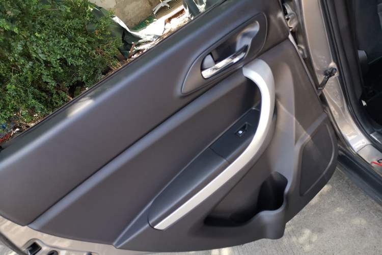 Used CHANGAN CS35 2016 1.6L Manual Luxury Model China V Standard Left Rear Door Interior
