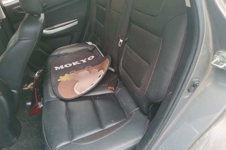 Used CHANGAN CS35 2016 1.6L Automatic Luxury Model China V Standard Left Rear Seat