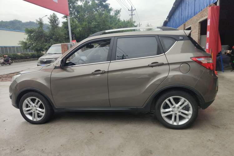 Used CHANGAN CS35 2016 1.6L Automatic Luxury Model China V Standard Left Side