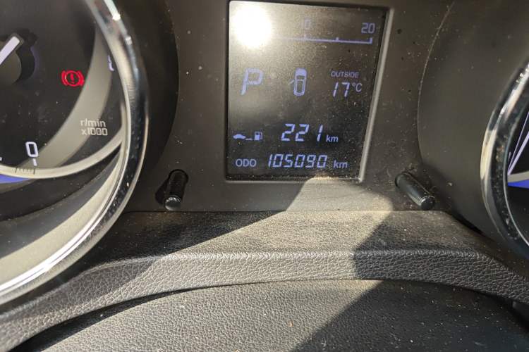 Used CHANGAN CS35 2016 1.6L Automatic Luxury Model China V Standard Odometer Close Up