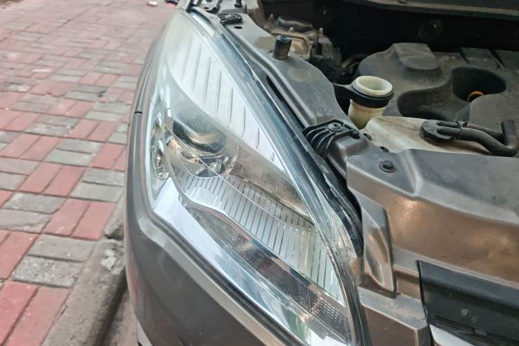 Used CHANGAN CS35 2016 1.6L Automatic Luxury Model China V Standard Right Front Headlight