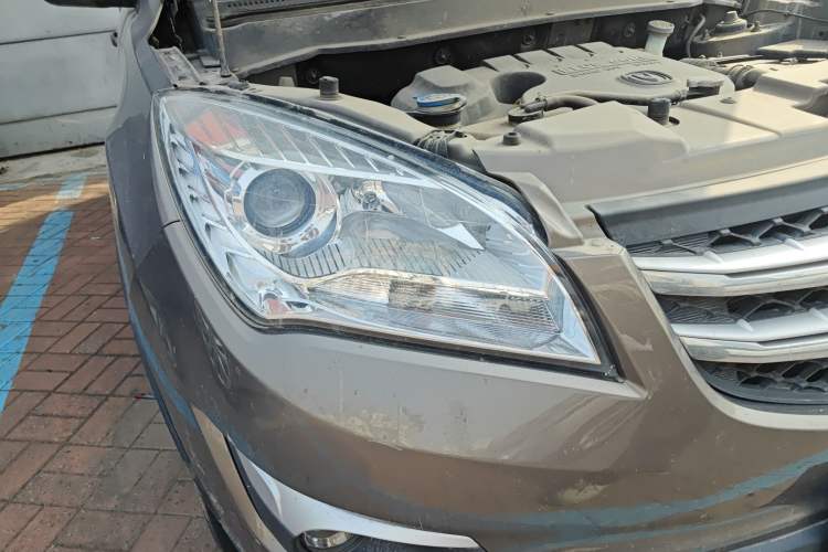 Used CHANGAN CS35 2016 1.6L Automatic Luxury Model China V Standard Right Front Headlight
