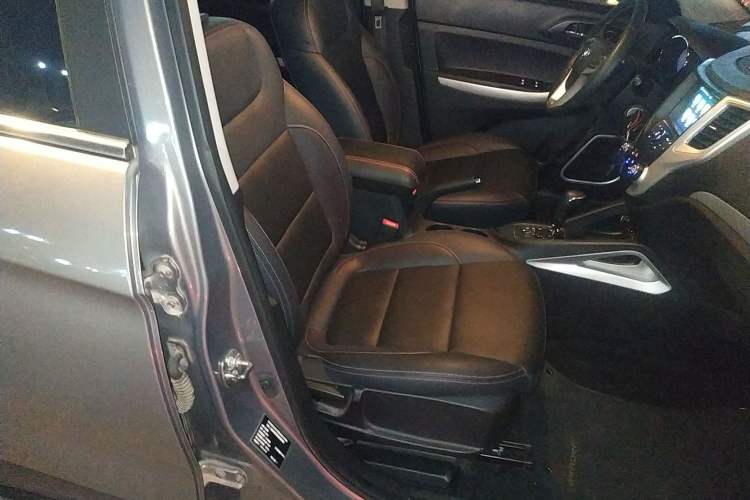 Used CHANGAN CS35 2016 1.6L Automatic Luxury Model China V Standard Right Front Seat