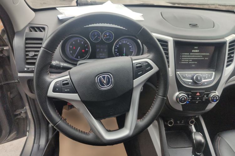 Used CHANGAN CS35 2016 1.6L Automatic Luxury Model China V Standard Steering Wheel