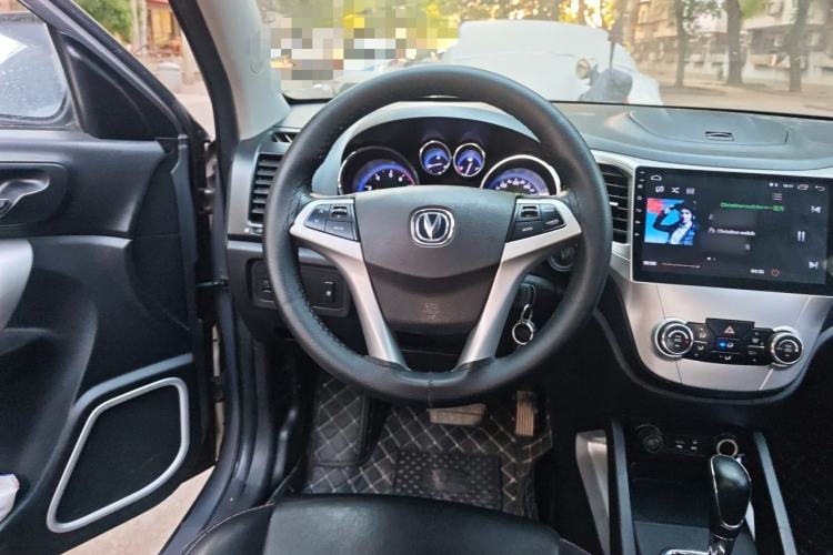 Used CHANGAN CS35 2016 1.6L Automatic Luxury Model China V Standard Steering Wheel