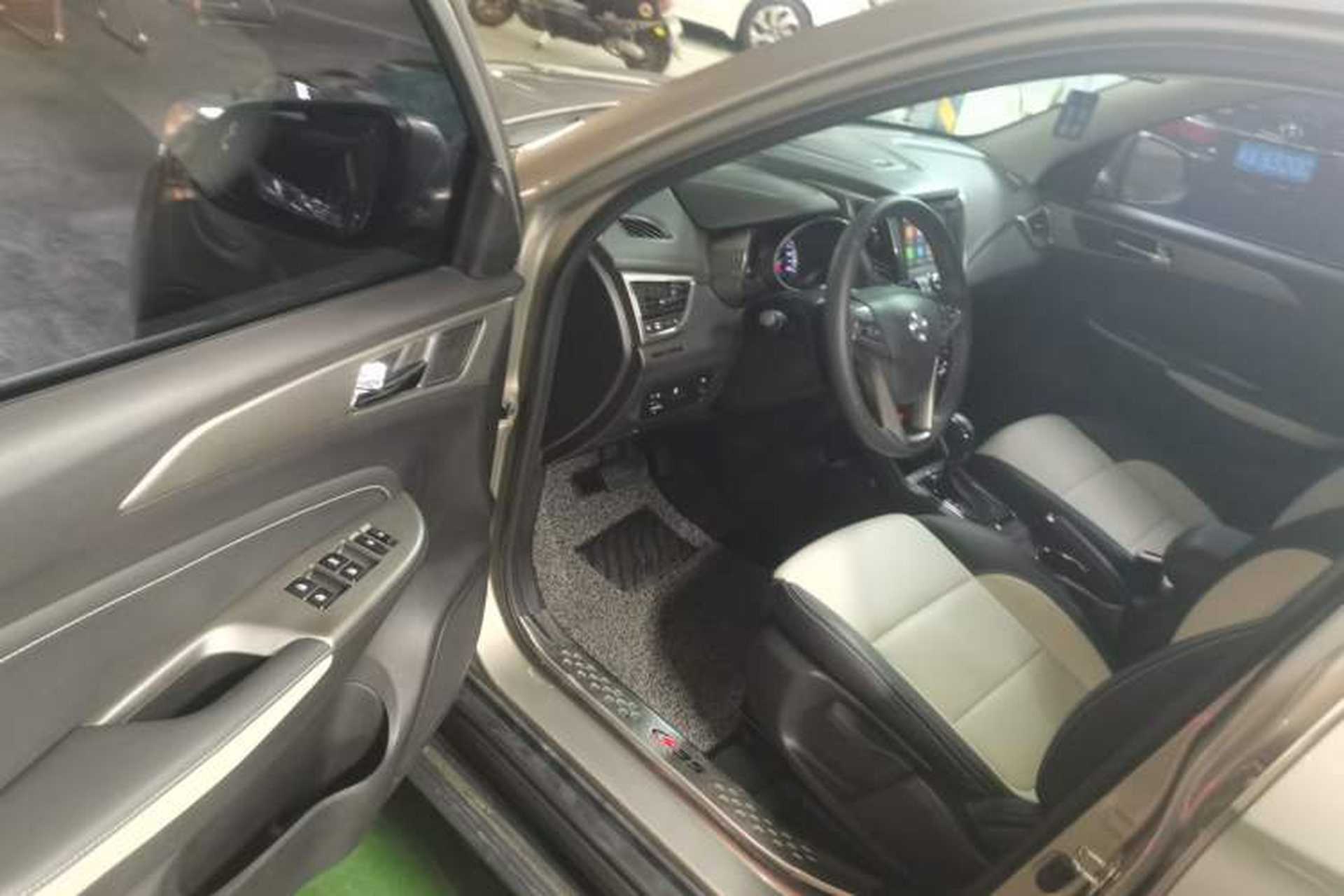 Used CHANGAN CS35 2017 1.6L Automatic Luxury Model Driver Seat