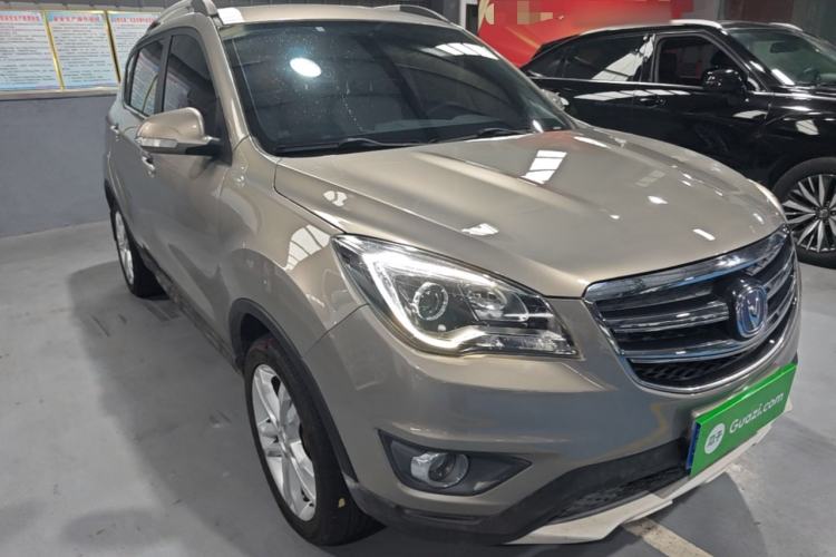 Used CHANGAN CS35 2017 1.6L Automatic Luxury Model Front Right 45 Deg