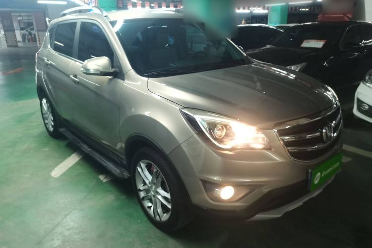 Used CHANGAN CS35 2017 1.6L Automatic Luxury Model Front Right 45 Deg