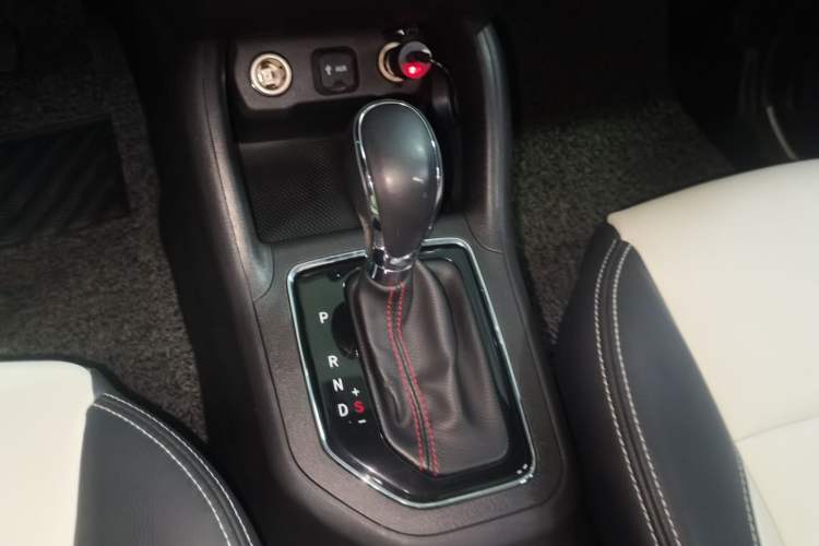 Used CHANGAN CS35 2017 1.6L Automatic Luxury Model Gear Lever