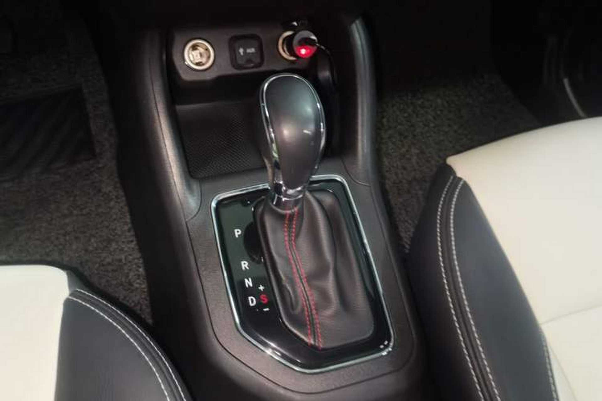 Used CHANGAN CS35 2017 1.6L Automatic Luxury Model Gear Lever