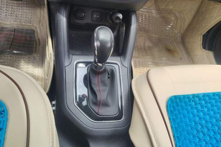Used CHANGAN CS35 2017 1.6L Automatic Luxury Model Gear Lever