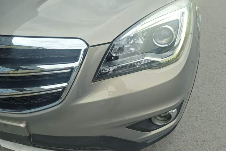 Used CHANGAN CS35 2017 1.6L Manual Luxury Model Left Front Headlight