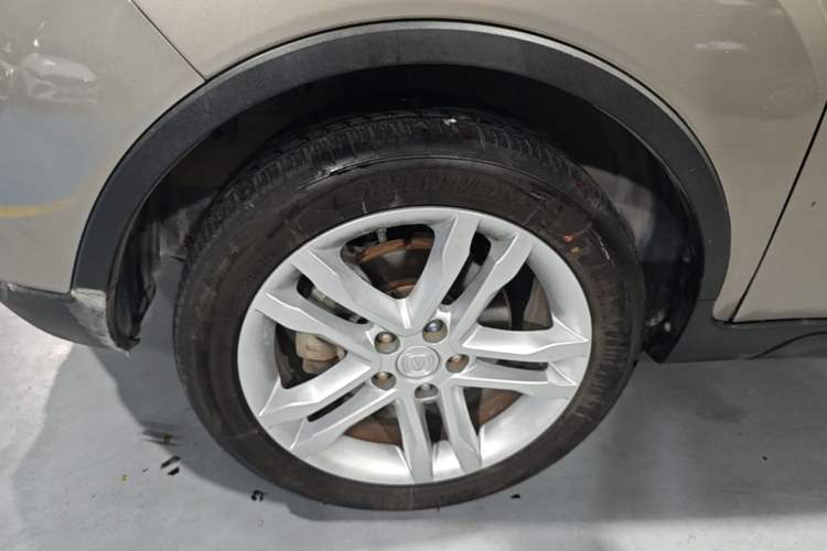 Used CHANGAN CS35 2017 1.6L Automatic Luxury Model Left Front Wheel Hub