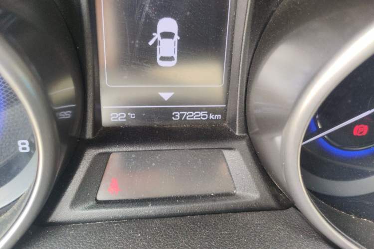Used CHANGAN CS35 2017 1.6L Automatic Luxury Model Odometer Close Up
