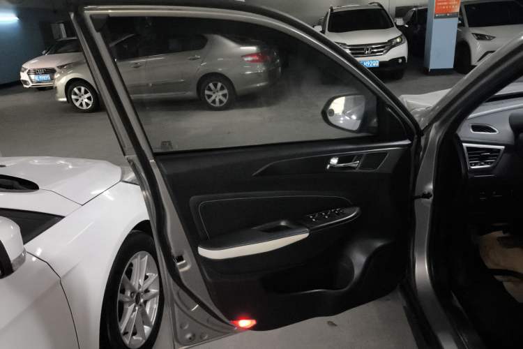 Used CHANGAN CS35 2017 1.6L Automatic Luxury Model Left Front Door Interior